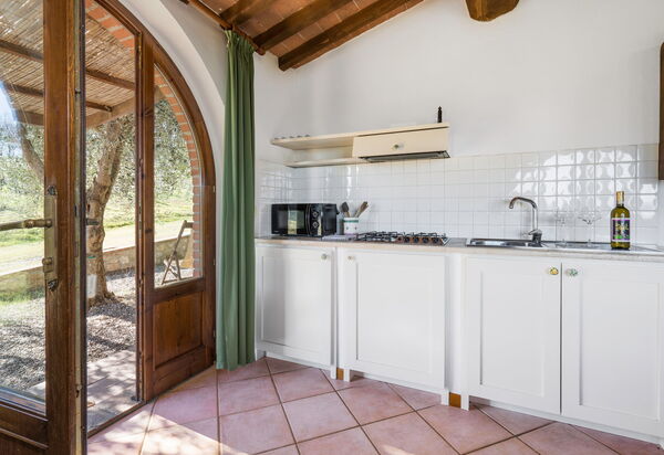 Agriturismo Agresto Apartments And Cottage, Pool, Casole D'elsa: Autunno, Bagno, Cucina, Estate, Primavera