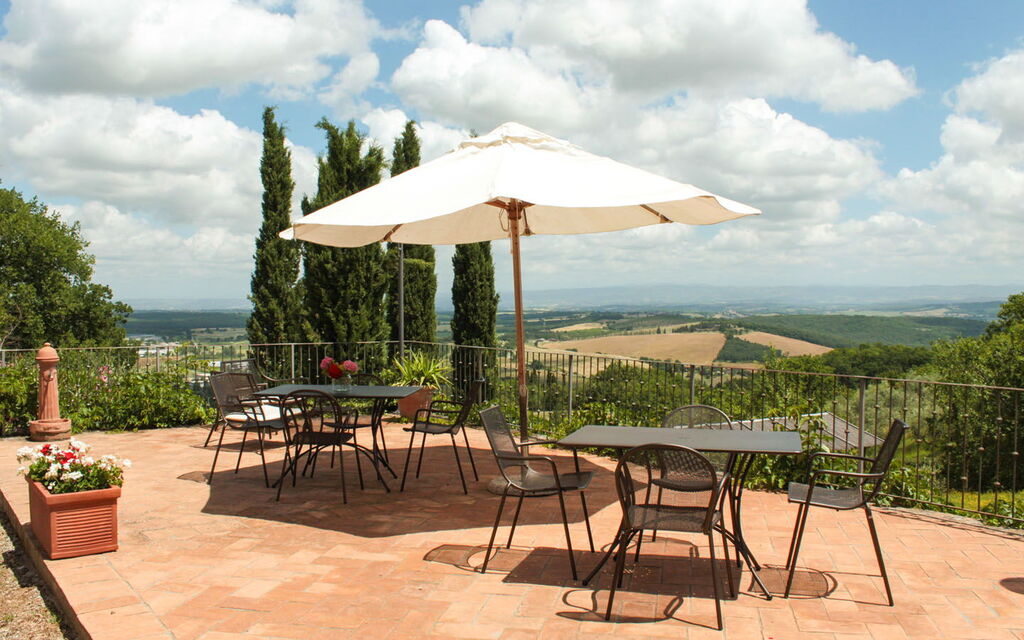 Agriturismo Agresto Apartments And Cottage, Pool, Casole D'elsa: Autumn, Balcony / Terrace / Patio, Spring, Summer