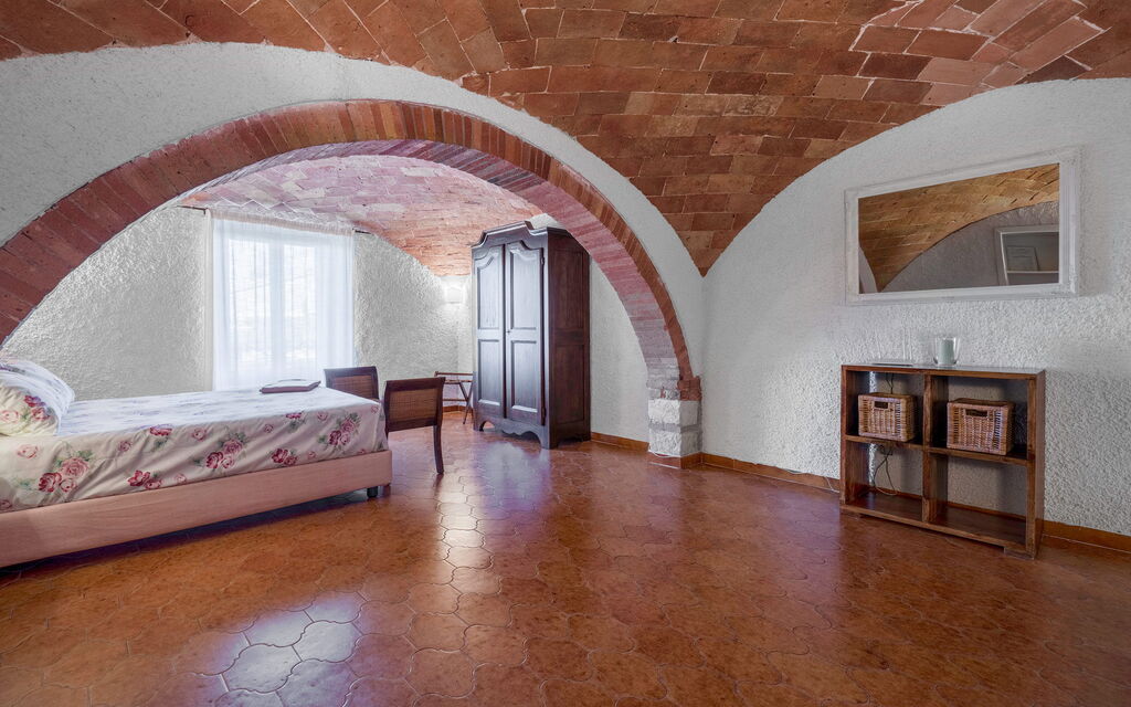 Agriturismo Agresto Apartments And Cottage, Pool, Casole D'elsa - : Autumn, Bathroom, Bedroom, Spring, Summer