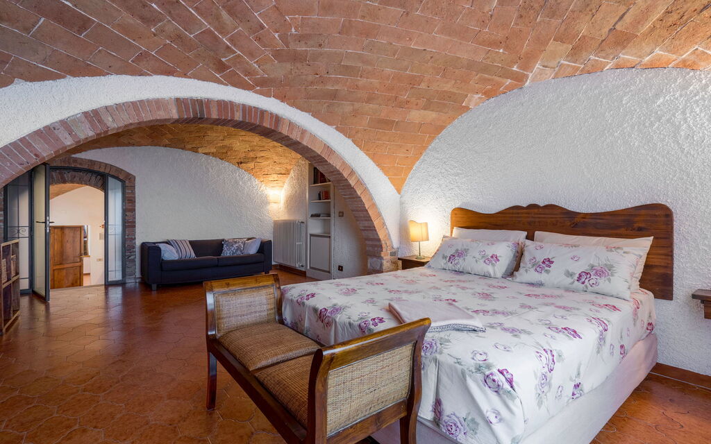 Agriturismo Agresto Apartments And Cottage, Pool, Casole D'elsa - : Autumn, Bathroom, Bedroom, Spring, Summer