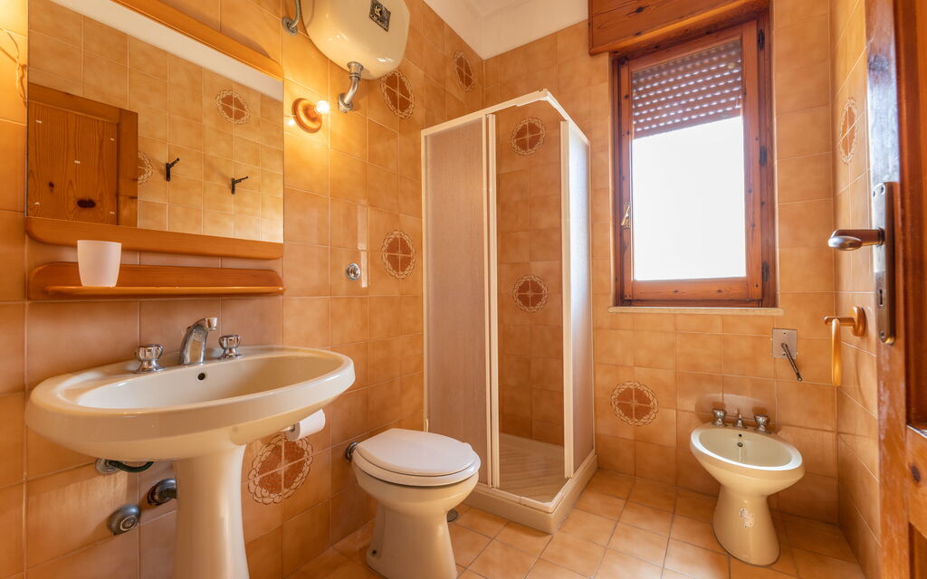 Giovanni Apartment In Gallipoli, Ac, Seaside: Autumn, Bathroom, Spring, Summer
