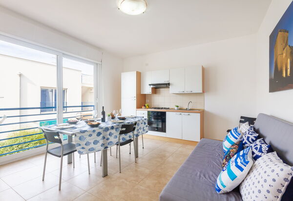 Beach Life Apartment In Boncore: Autunno, Cucina, Estate, Inverno, Primavera, Sala da pranzo, Soggiorno