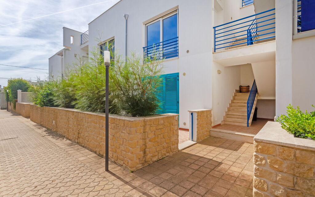 Beach Life Apartment In Boncore: Autumn, Main Entrance, Spring, Summer, Winter