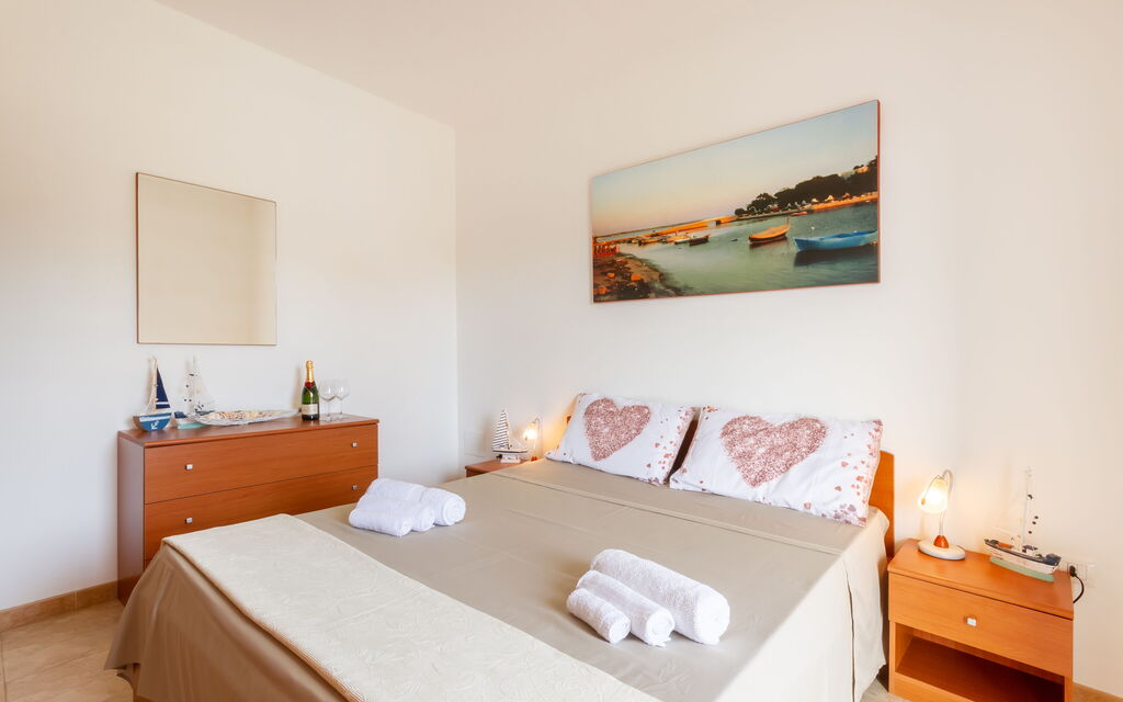 Beach Life Apartment In Boncore: Autumn, Bedroom, Spring, Summer, Winter
