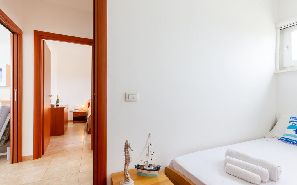 Beach Life Apartment In Boncore: Autumn, Bedroom, Spring, Summer, Winter