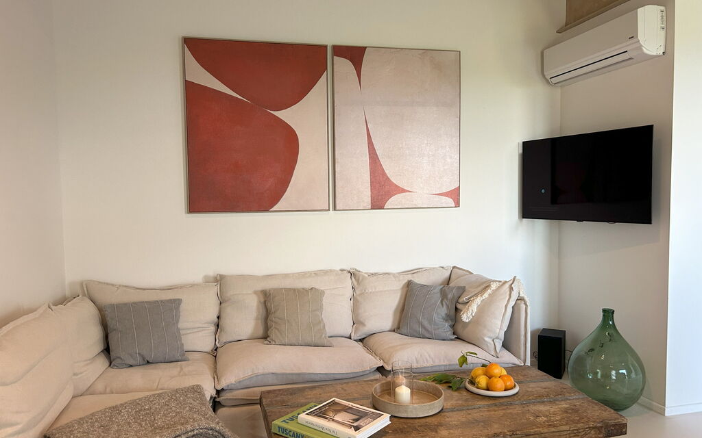 Belmonte Spereto Apartment With Pool, Montaione: Autumn, Living Room, Spring, Summer