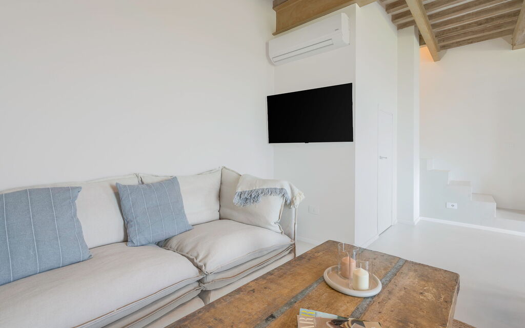 Belmonte Spereto Apartment With Pool, Montaione: Autumn, Living Room, Spring, Summer