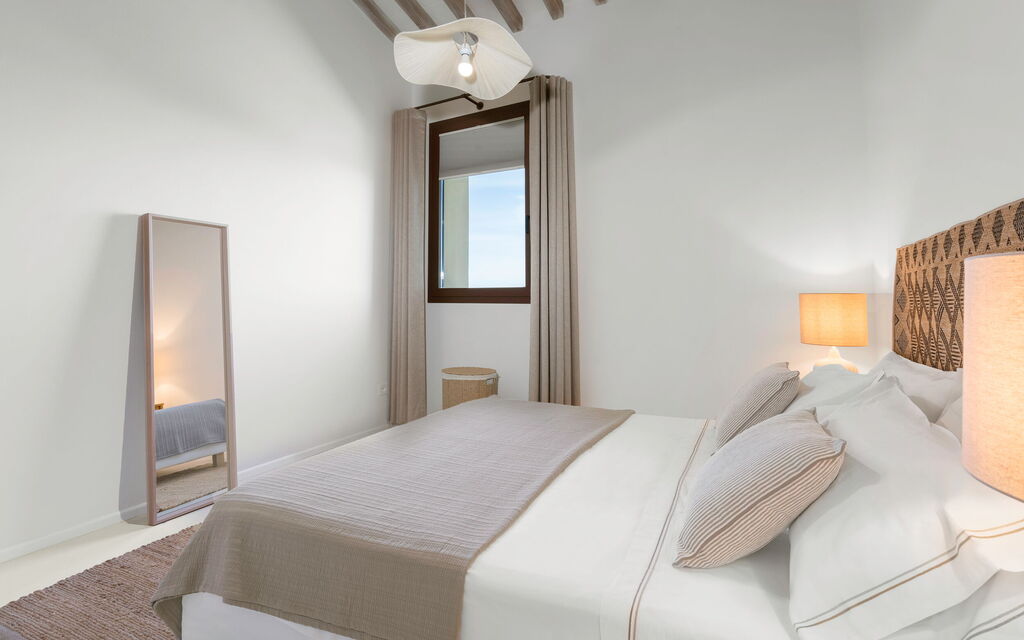 Belmonte Spereto Apartment With Pool, Montaione: Autumn, Bedroom, Spring, Summer