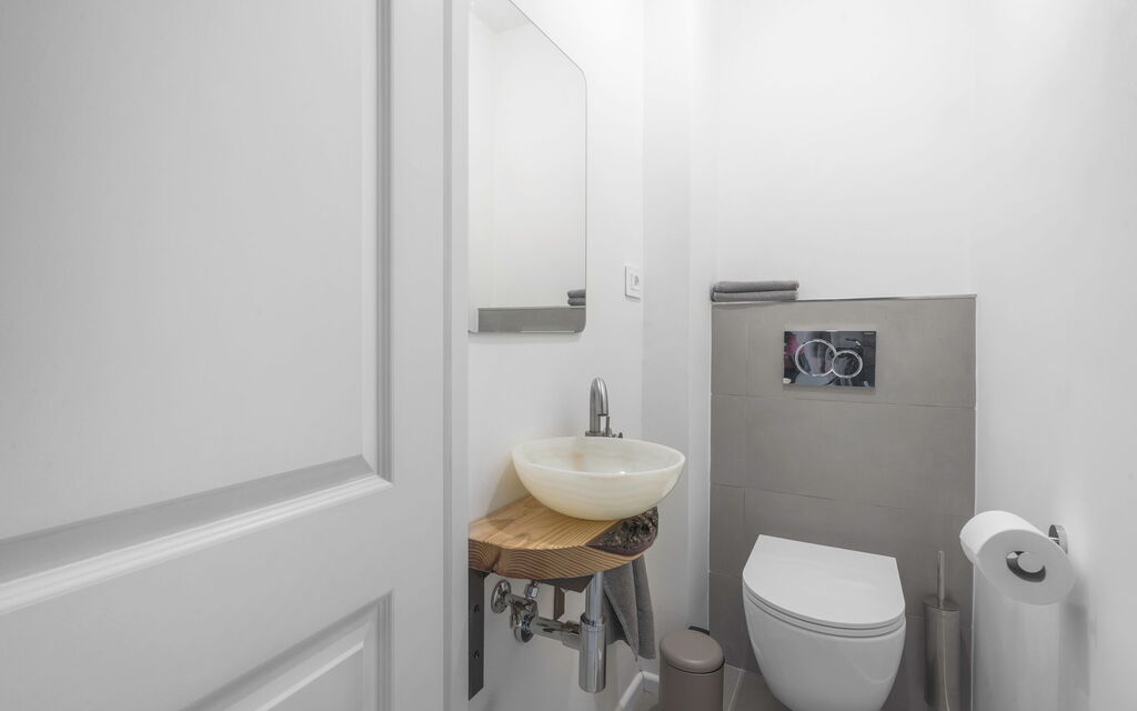 Belmonte Spereto Apartment With Pool, Montaione: Autumn, Bathroom, Spring, Summer