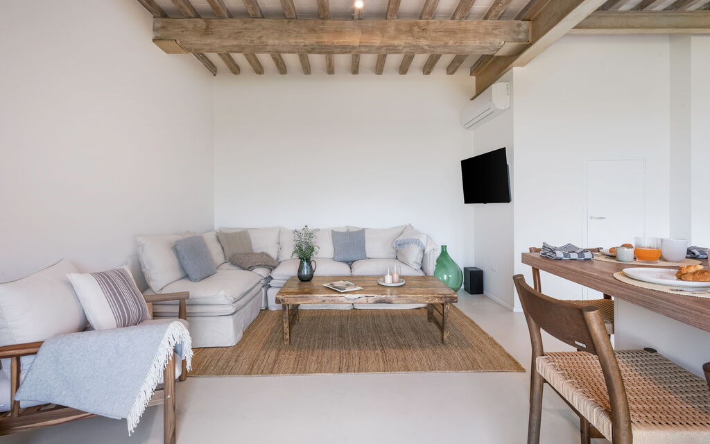 Belmonte Spereto Apartment With Pool, Montaione: Autumn, Kitchen, Living Room, Spring, Summer