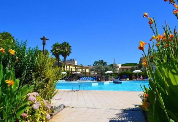 Nature & Country Resort Near The sea: Autunno, Estate, Piscina, Primavera