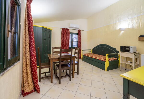 Nature & Country Resort Near The sea: Autunno, Cucina, Estate, Inverno, Primavera, Sala da pranzo, Soggiorno