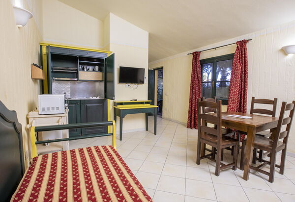 Nature & Country Resort Near The sea: Autunno, Cucina, Estate, Inverno, Primavera, Sala da pranzo, Soggiorno