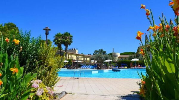 Nature & Country Resort Near The sea: Autunno, Estate, Piscina, Primavera