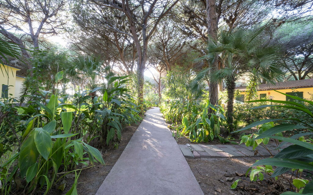 Nature & Country Resort Near The sea: Autunno, Entrata Principale, Estate, Esterni, Inverno, Primavera