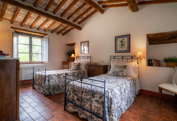 In the Heart of Chianti, Pool, Wifi, View - Lilliano: Autumn, Bedroom, Spring, Summer