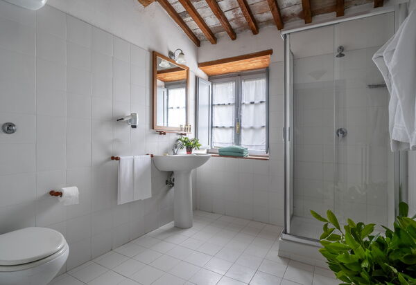 In the Heart of Chianti, Pool, Wifi, View - Lilliano: Autumn, Bathroom, Spring, Summer