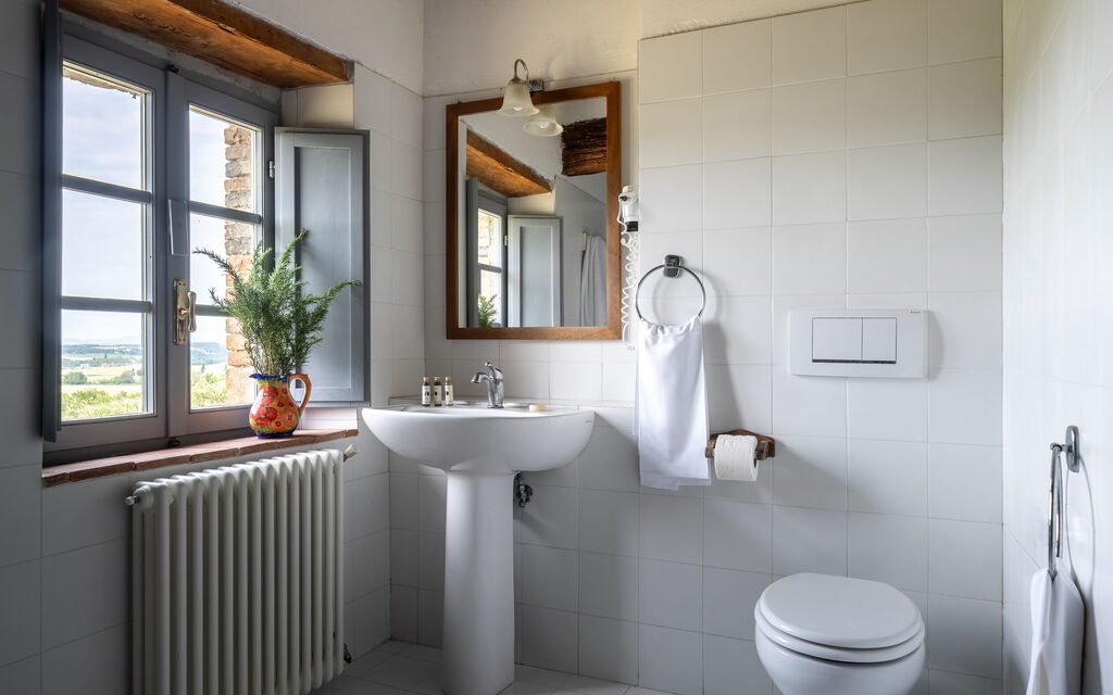 In the Heart of Chianti, Pool, Wifi, View - Lilliano: Autunno, Bagno, Estate, Primavera