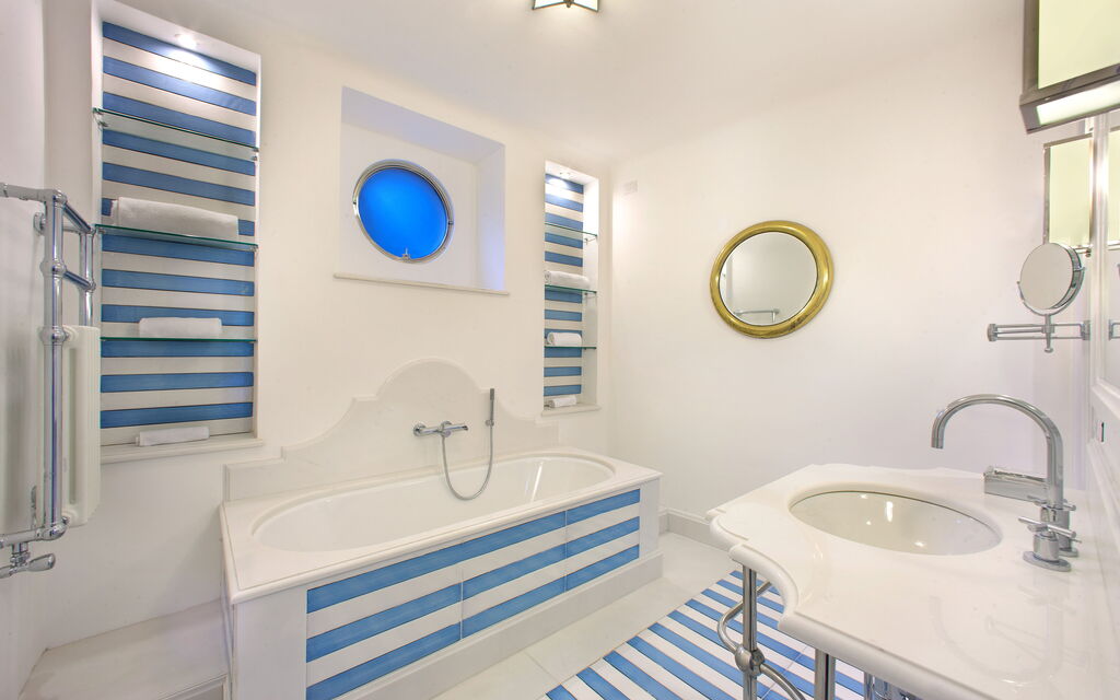 Villa Torre Sponda Private Beach: Autunno, Bagno, Estate, Primavera