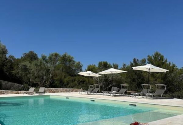 Villa Leonardo Luxury Locorotondo: Autunno, Estate, Piscina, Primavera