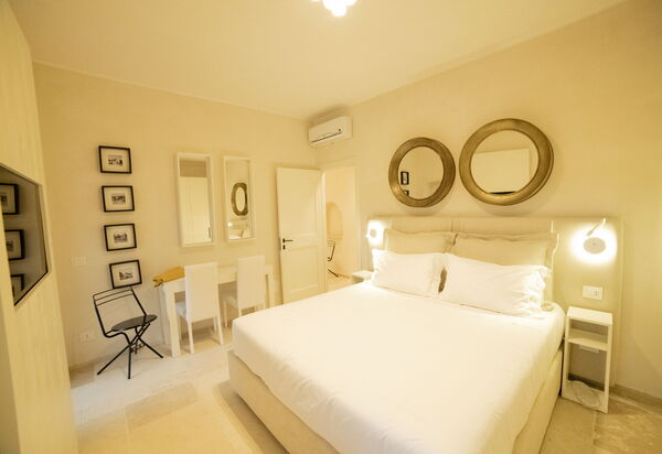 Villa Leonardo Luxury Locorotondo: Autunno, Camera da letto, Estate, Primavera