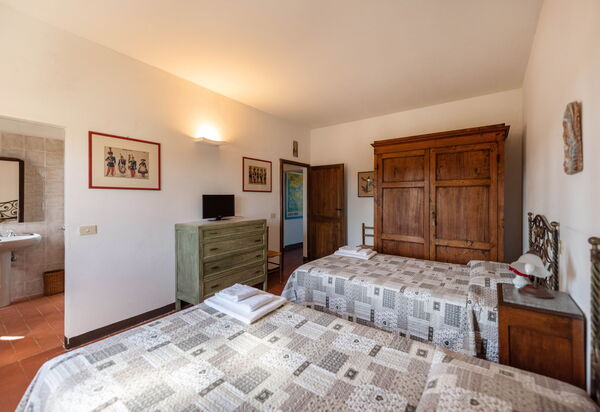 Country House In Tuscan Hills: Autumn, Bedroom, Spring, Summer, Winter