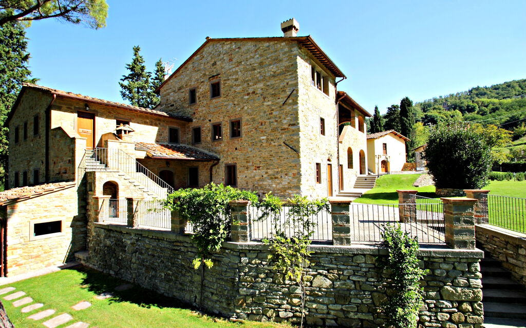 Poggio Marino: Building Exterior