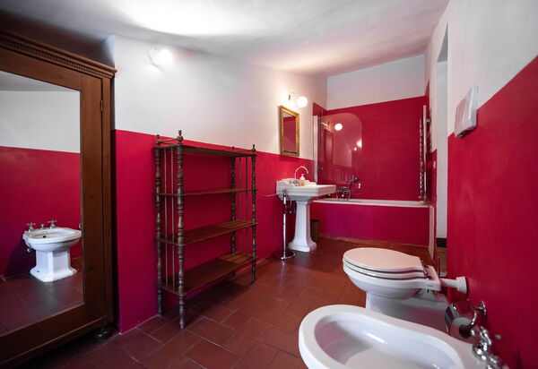 Green Hill Apartment In Tuscan Countryside: Autumn, Spring, Summer, Winter