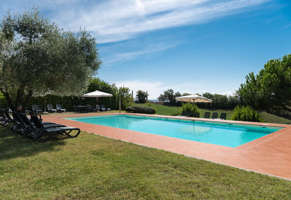Green Hill Apartment In Tuscan Countryside: Autumn, Building Exterior, Garden, Pool, Spring, Summer, Winter
