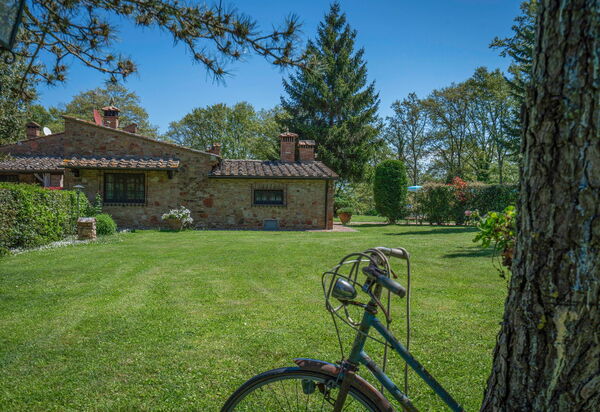 Grace Home, Pool, Wifi, Gambassi Terme: Autumn, Garden, Spring, Summer