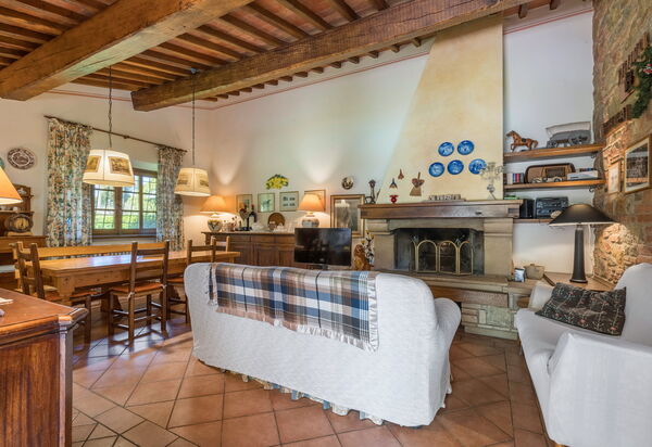 Grace Home, Pool, Wifi, Gambassi Terme: Autumn, Living Room, Spring, Summer