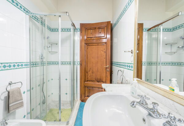 Grace Home, Pool, Wifi, Gambassi Terme: Autumn, Bathroom, Spring, Summer