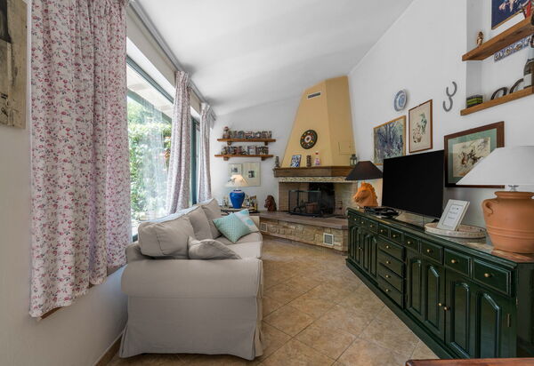 Grace Home, Pool, Wifi, Gambassi Terme: Autumn, Living Room, Spring, Summer