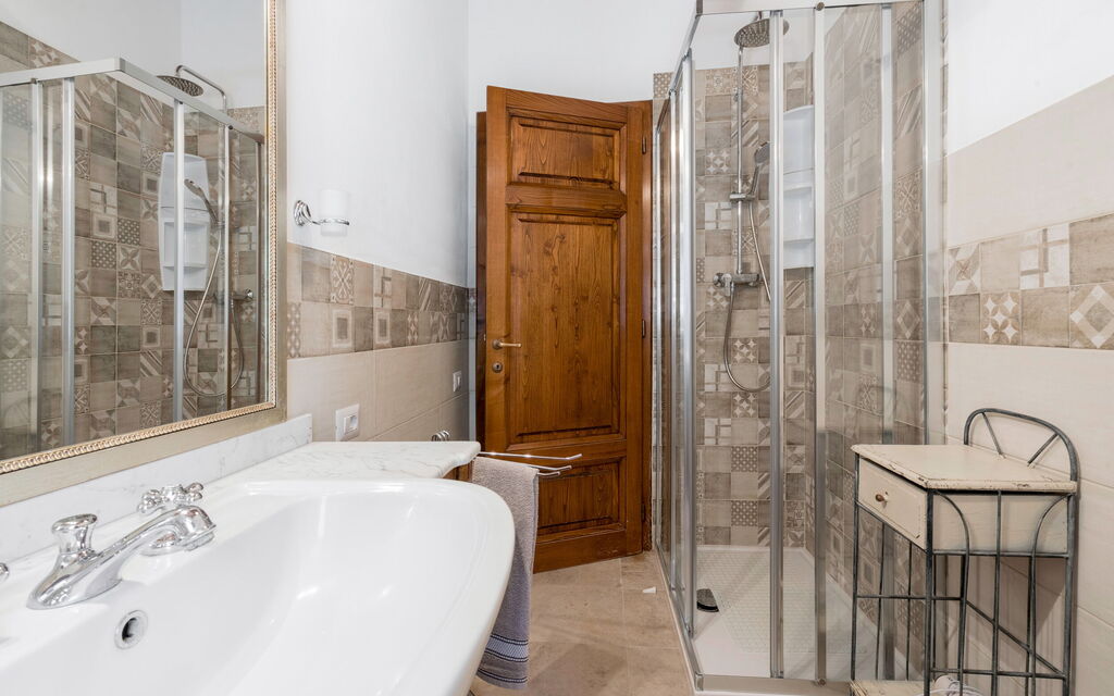 Grace Home, Pool, Wifi, Gambassi Terme: Autumn, Bathroom, Spring, Summer