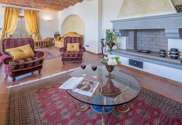 Villa Alessia Luxury: Autumn, Living Room, Spring, Summer