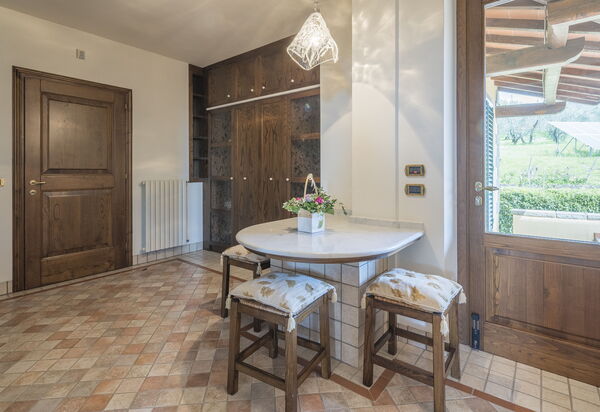 Villa Alessia Luxury: Autumn, Dining Room, Kitchen, Spring, Summer