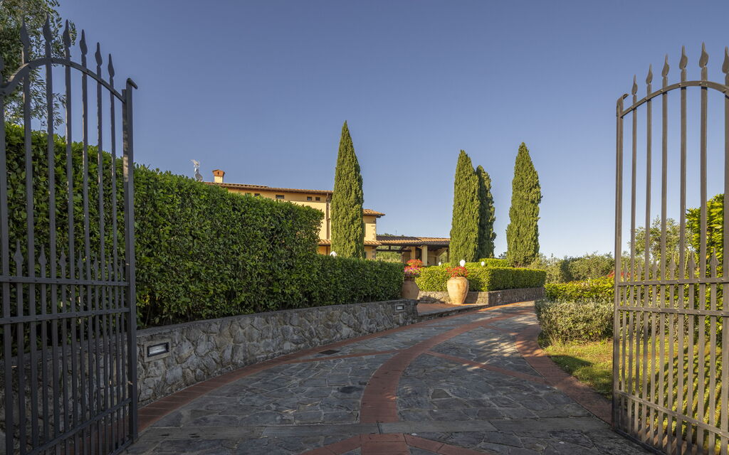 Villa Alessia Luxury: Autunno, Entrata Principale, Estate, Primavera