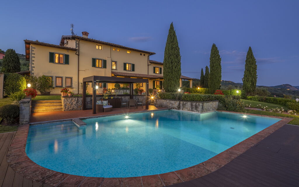 Villa Alessia Luxury: Autunno, Entrata Principale, Estate, Primavera