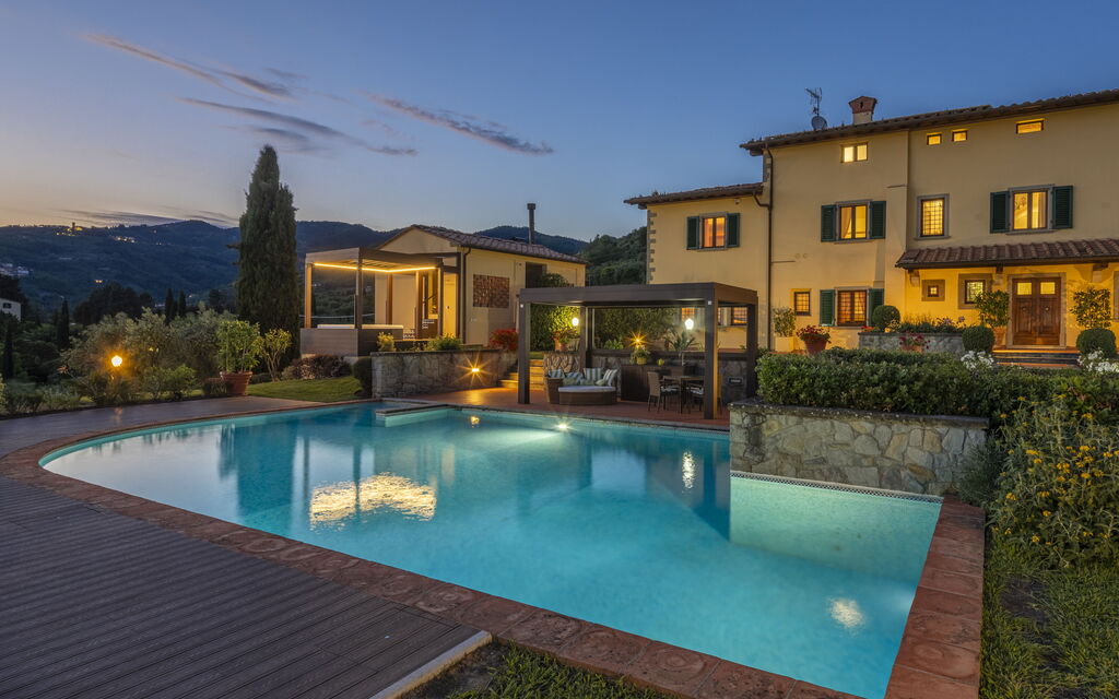 Villa Alessia Luxury: Autunno, Entrata Principale, Estate, Primavera