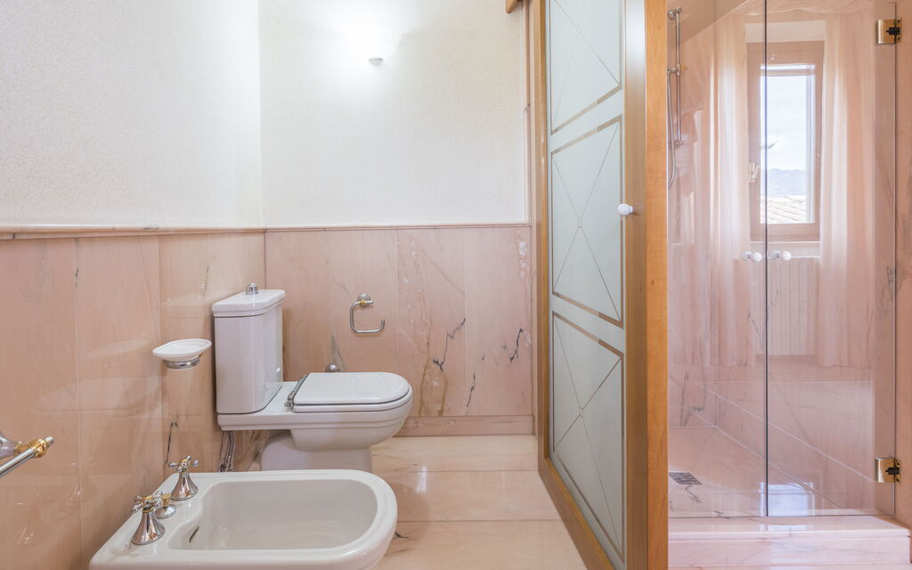 Villa Alessia Luxury: Autunno, Bagno, Estate, Primavera