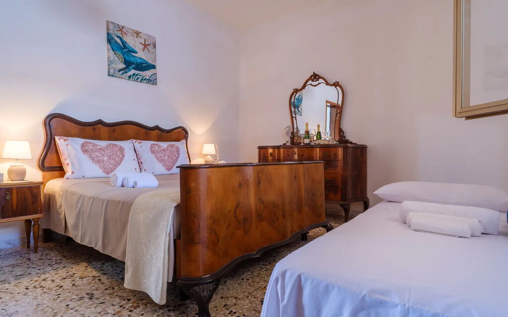 Alla Rosa Dei Venti - North Wind House: Autumn, Bedroom, Spring, Summer