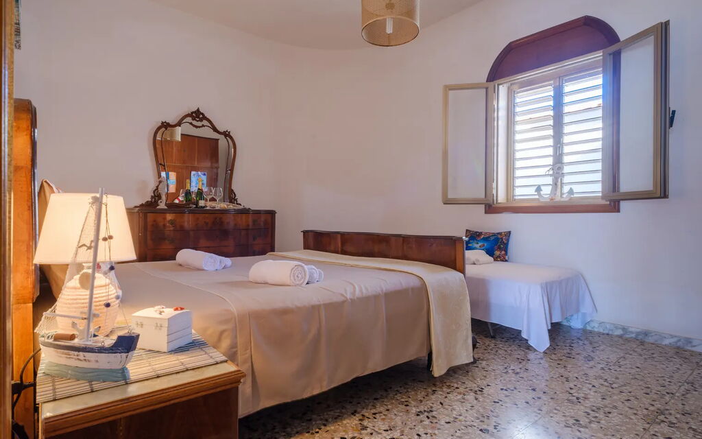 Alla Rosa Dei Venti - North Wind House: Autumn, Bedroom, Spring, Summer