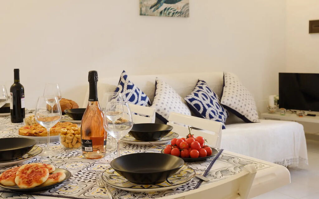Villa Club Azzurro Porto Cesareo: Autumn, Kitchen, Living Room, Spring, Summer