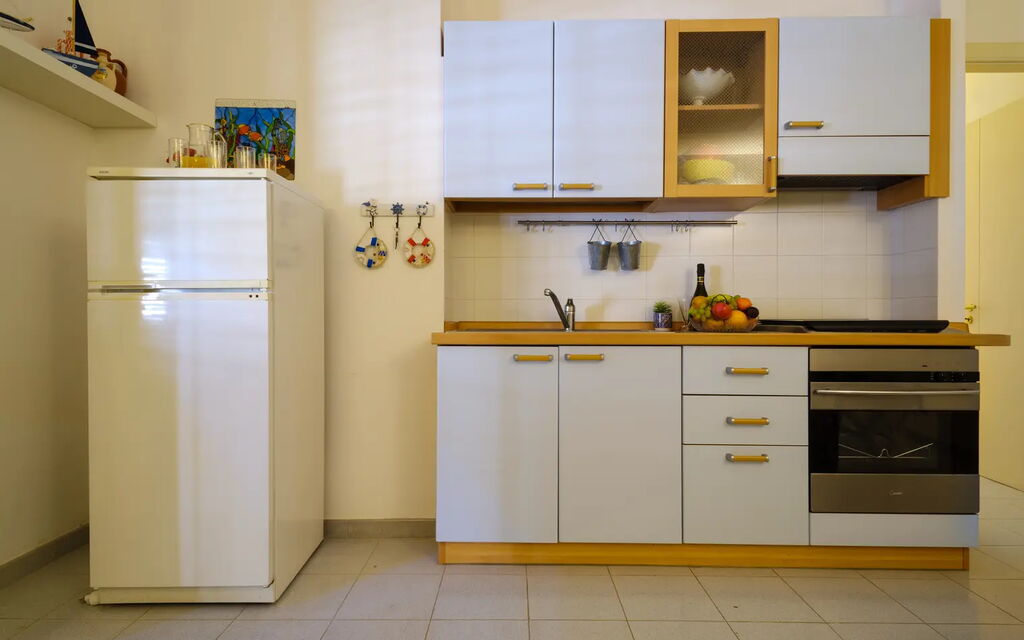 Villa Club Azzurro Porto Cesareo: Autumn, Kitchen, Living Room, Spring, Summer