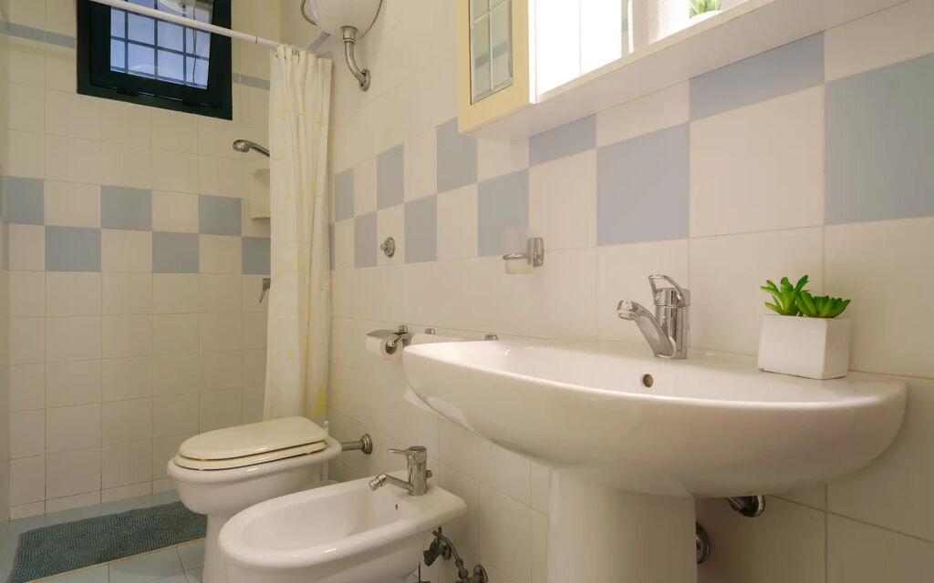 Villa Club Azzurro Porto Cesareo: Autumn, Bathroom, Spring, Summer