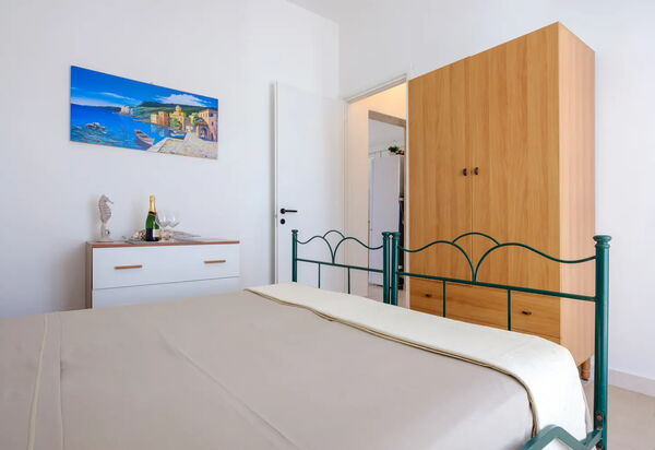 Casa Castiglione With Balcony: Autunno, Camera da letto, Estate, Primavera