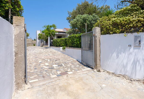 Casa Castiglione With Balcony: Autunno, Entrata Principale, Estate, Giardino, Primavera