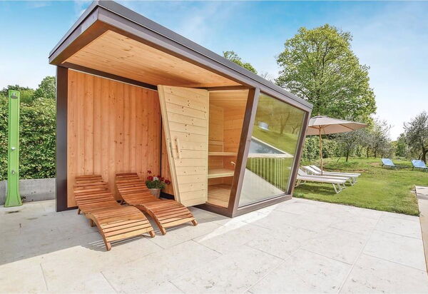 Villa Montello Pool, Jacuzzi, Ac, Wifi, Treviso: Autumn, Garden, Spring, Summer