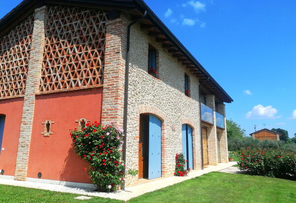 Villa Montello Pool, Jacuzzi, Ac, Wifi, Treviso: Autumn, Garden, Spring, Summer