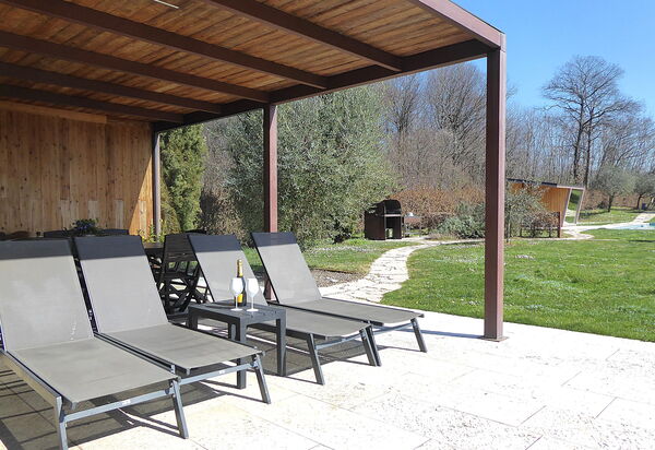 Villa Montello Pool, Jacuzzi, Ac, Wifi, Treviso: Autumn, Garden, Spring, Summer